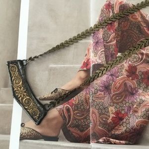 Indigo Rhino Designs Artisan Crafted Brass Floral Necklace is New without Tags!